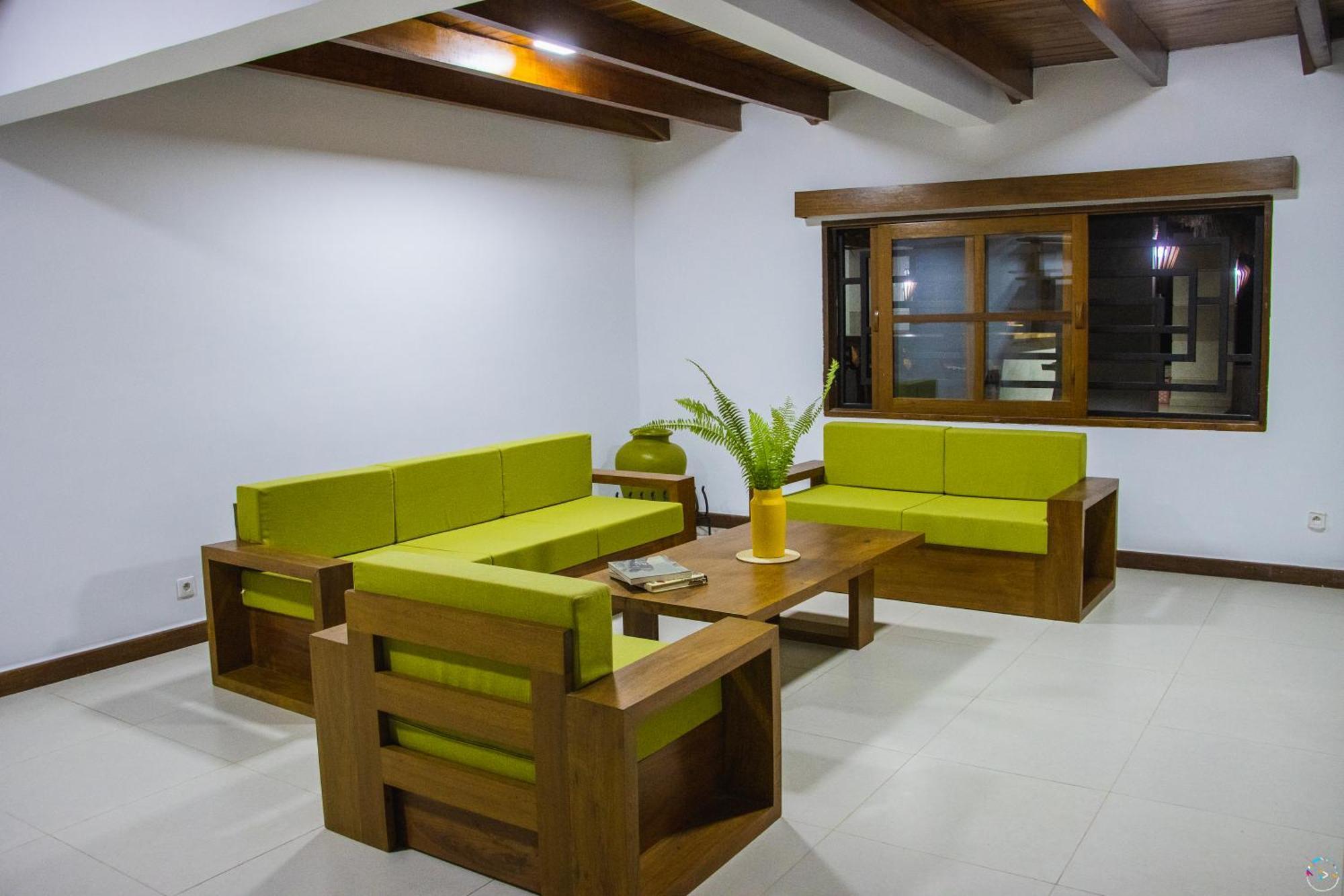 Hotel Baobab Cafe Morondava Bagian luar foto