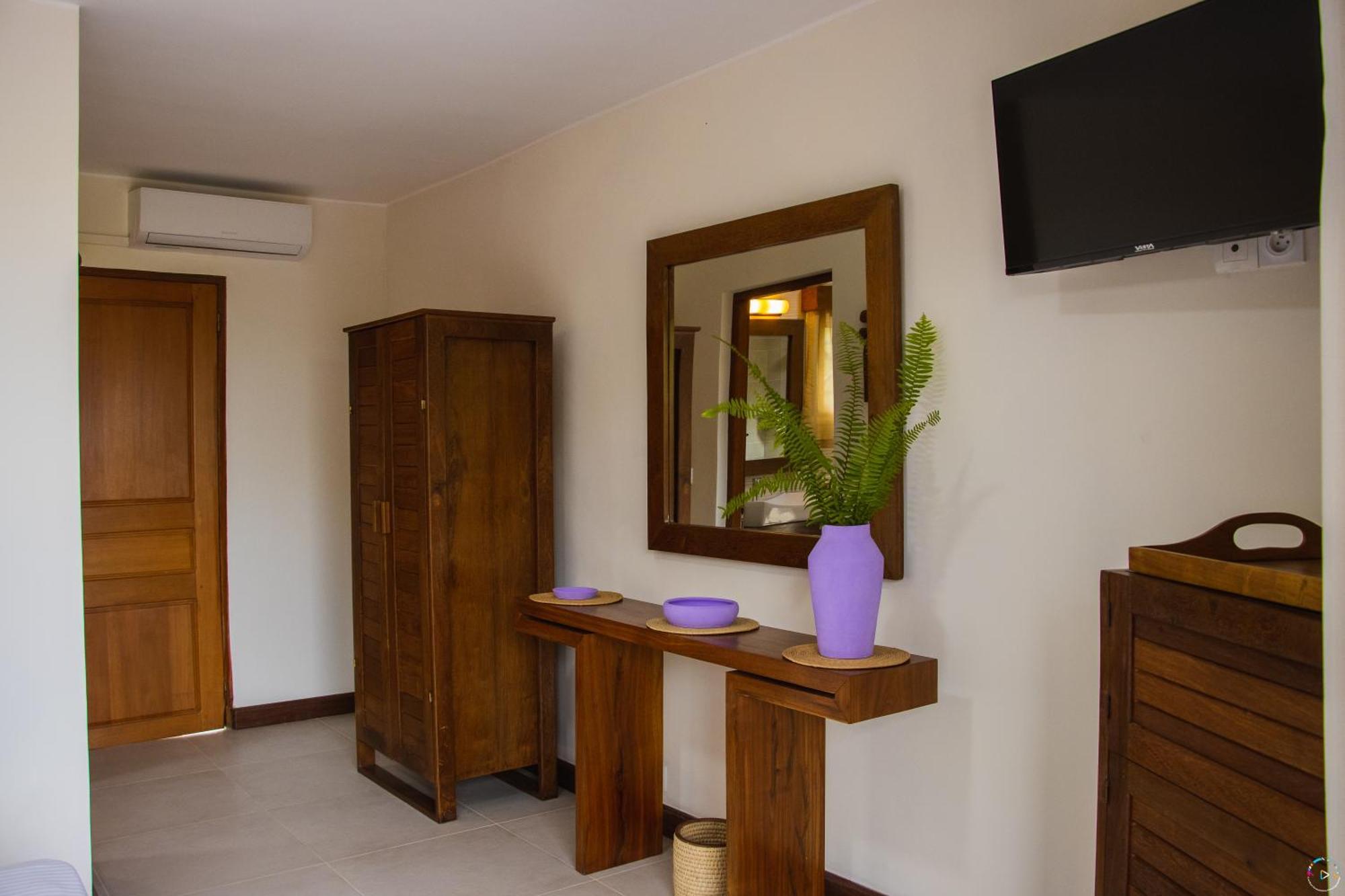 Hotel Baobab Cafe Morondava Bagian luar foto