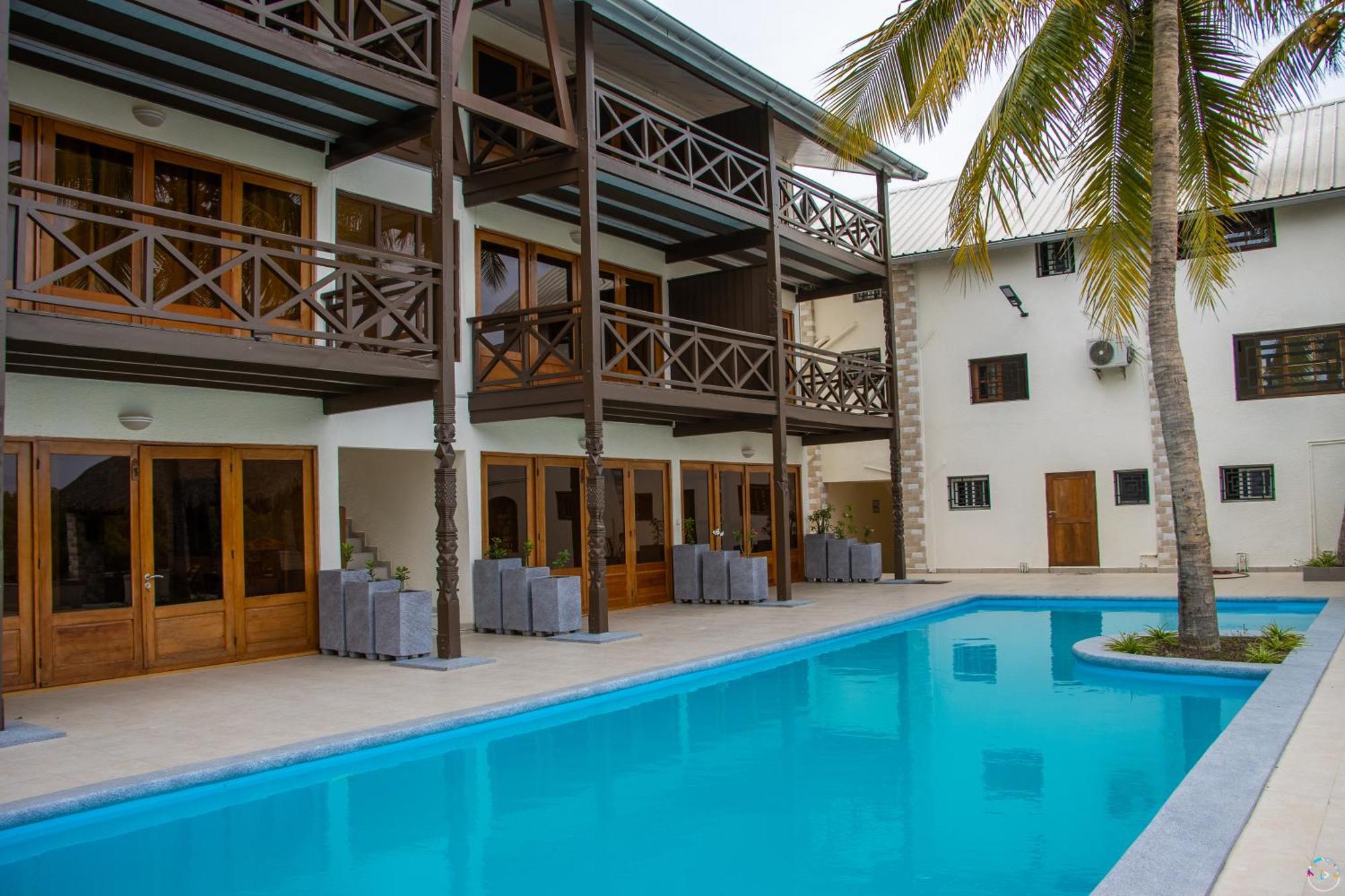Hotel Baobab Cafe Morondava Bagian luar foto