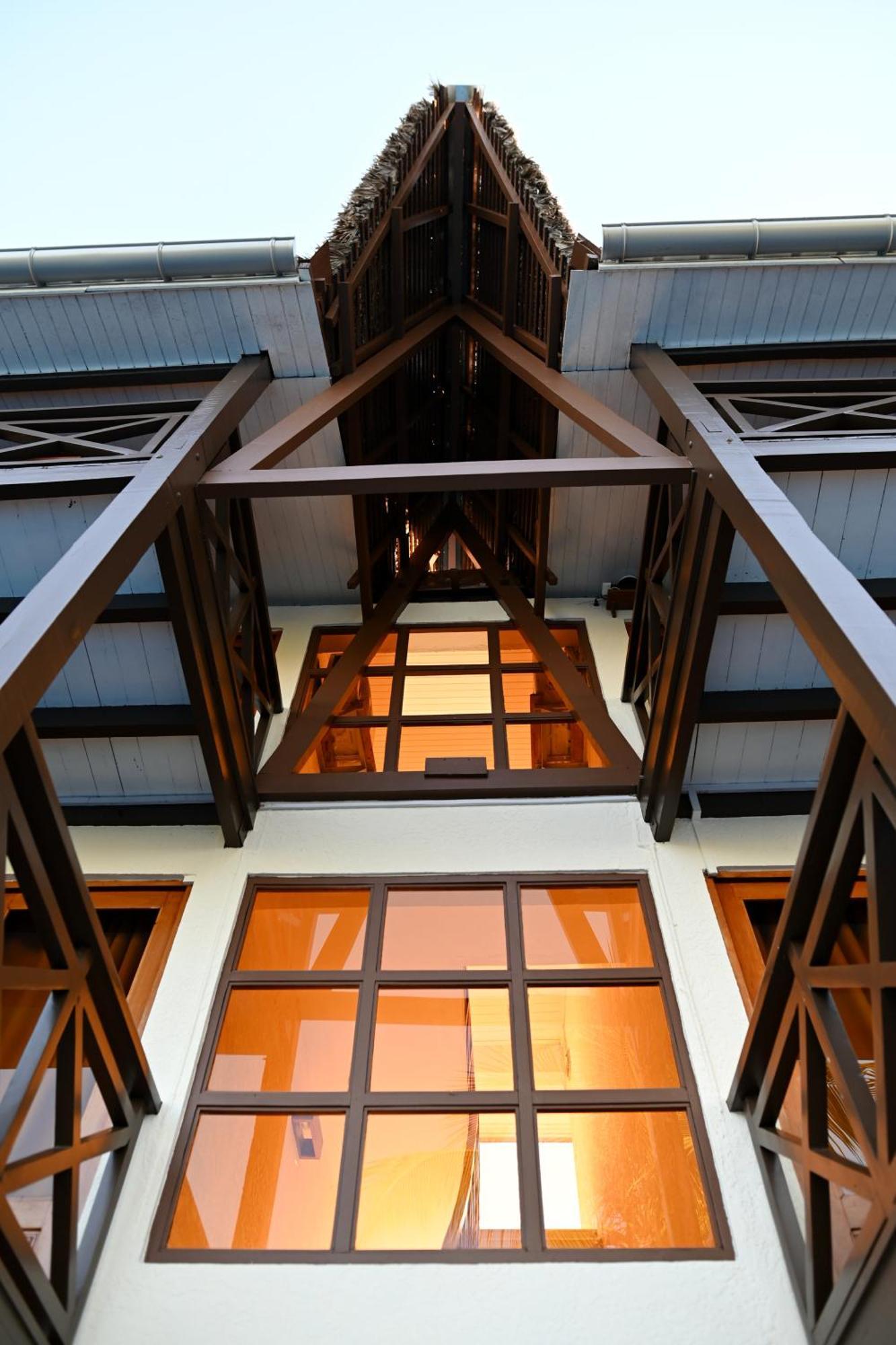 Hotel Baobab Cafe Morondava Bagian luar foto